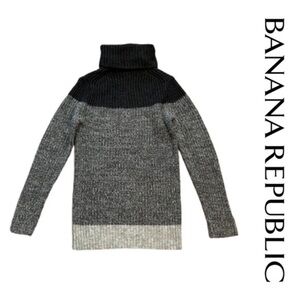 Banana Republic Soft Merino Wool Blend Knit Turtleneck Sweater